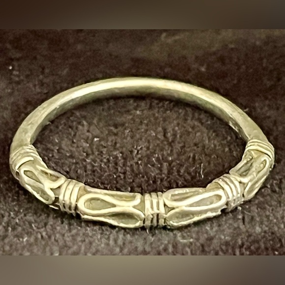 Estate Jewelry - Sterling Silver Knotted Rope Women's Ring Stamped 925 Knot Design Bali Balinese